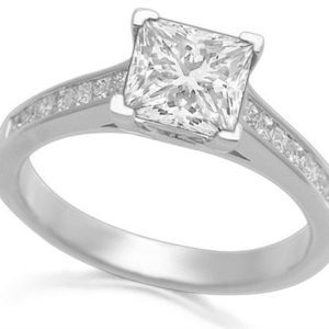 18ct White Gold Diamond Solitaire Ring